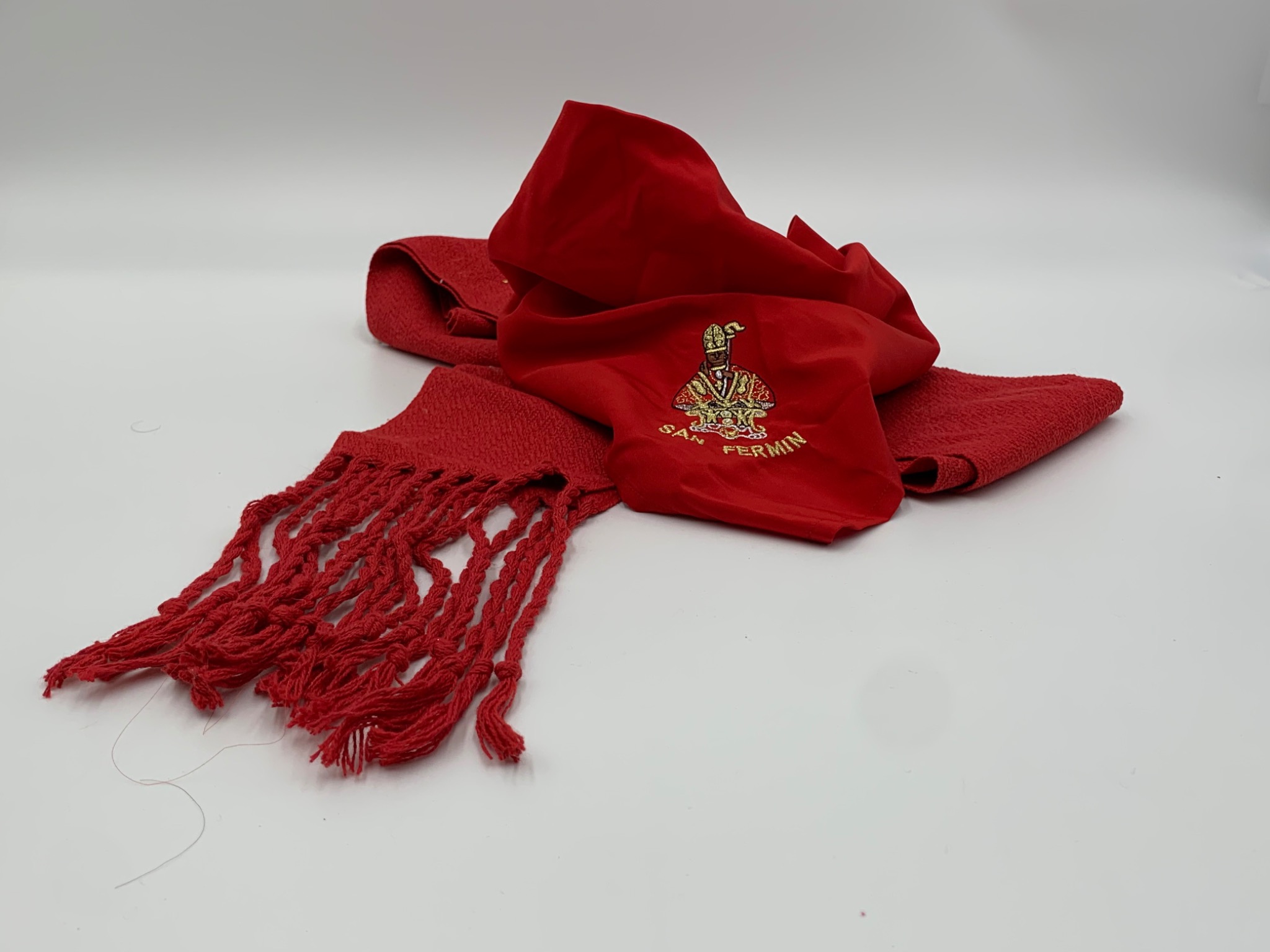 Red San Fermín scarf and sash